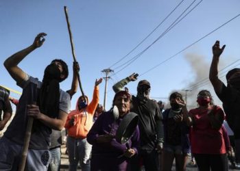 Crece el descontento en Chile por la lenta distribución de alimentos