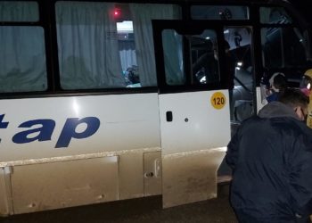 Operativo sanitario intercepta colectivo petrolero de Comodoro intentando ingresar por caminos alternativos