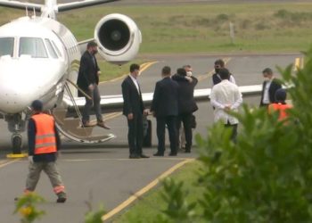 MACRI LLEGO A ASUNCION Y FUE RECIBIDO POR CARTES