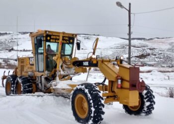 Vialidad Provincial realizó el despeje de nieve en la Ruta Nacional Nº 40