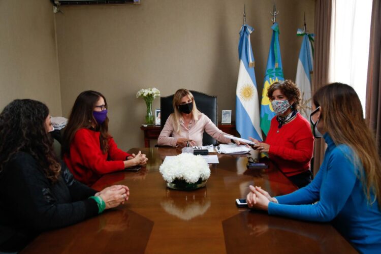 ELIZABETH GÓMEZ ALCORTA DIALOGÓ EN CAÑUELAS SOBRE EL TRABAJO TERRITORIAL Y LAS POLÍTICAS QUE SE IMPULSAN PARA PREVENIR LAS VIOLENCIAS DE GÉNERO Y PROMOVER LA IGUALDAD