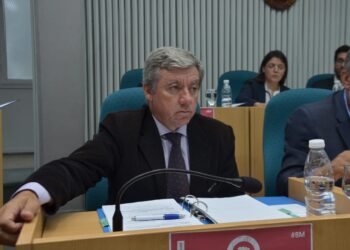 Proponen créditos a trabajadores y trabajadoras para comprar computadoras