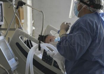 Otras 406 personas murieron y 13.477 fueron diagnosticadas con coronavirus en el país