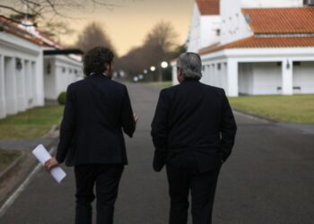 La carta de Cristina impactó en la Rosada y vuelven las versiones de cambio de gabinete