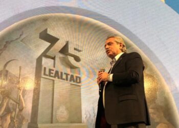 Alberto aceptó presidir el PJ y acentúa su peronización