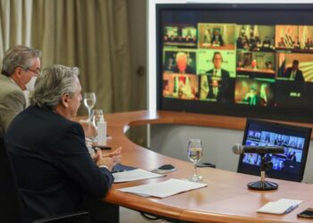 El Gobierno suma respaldos para la negociación con el FMI