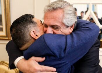 Alberto Fernández: «Qué distinto sería el país si todos pensáramos como Maradona»