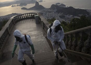 La segunda ola llegó a Brasil y pone en alerta a la Argentina