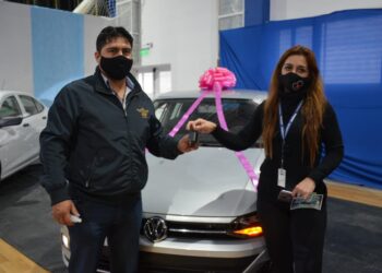 13 de Diciembre: Petroleros entregó 8 vehículos en la “mejor fiesta de la Patagonia”