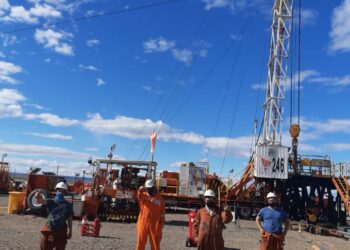 Petroleros inicia paro a San Antonio por no pagar aguinaldos