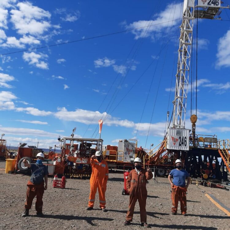 Petroleros inicia paro a San Antonio por no pagar aguinaldos