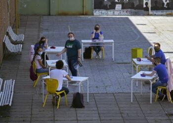 Argentina, entre los países del mundo con menos clases presenciales