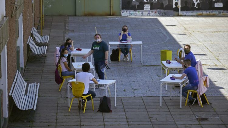 Argentina, entre los países del mundo con menos clases presenciales