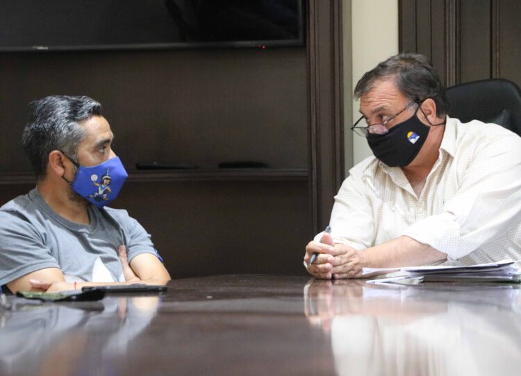 BELLONI CERRÓ UN 40% DE AUMENTO A MUNICIPALES