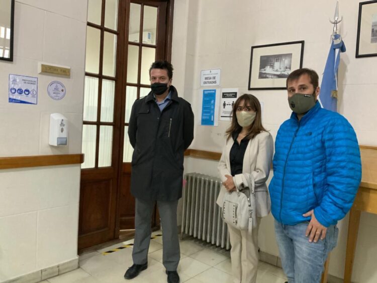 REYES Y ROQUEL DENUNCIAN ADULTERACIÓN DEL SISTEMA INTEGRADO DE INFORMACIÓN SANITARIA