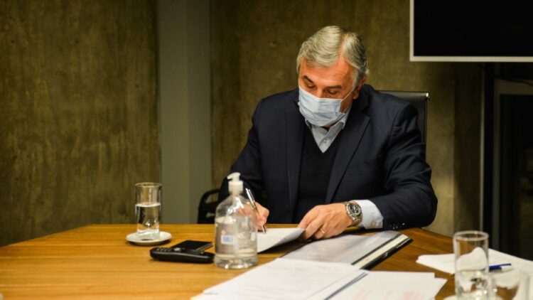 Morales culpó a los privados por la vacunación VIP en Jujuy: «Faltó que pongan al perro»