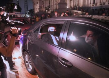 El fallo de Báez profundiza la semana negra del Gobierno