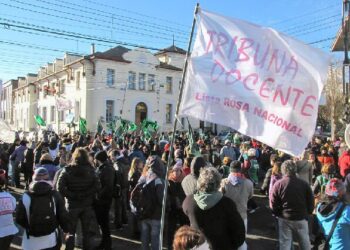 Presencialidad o virtualidad, el falso debate que nos quieren imponer el gobierno y Cambiemos.