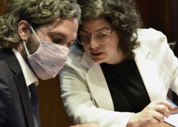 Ante el nuevo retraso con la Sputnik el gobierno anuncia que vendrían 3 millones de Sinopharm