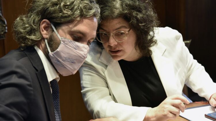 Ante el nuevo retraso con la Sputnik el gobierno anuncia que vendrían 3 millones de Sinopharm