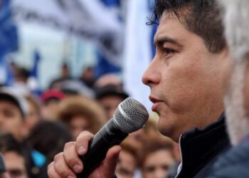 Claudio Vidal le torció el brazo a YPF