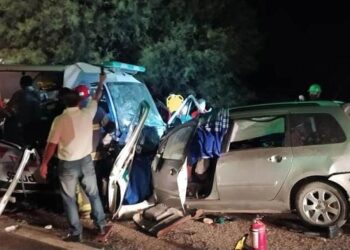 La Rioja: nueve muertos al chocar una ambulancia y un automóvil