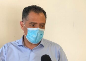 Quiroga pidió licencia administrativa