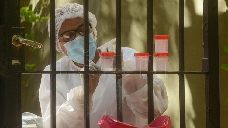 Hubo 368 muertos y se reportaron 25.157 nuevos casos en el país