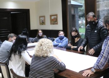 BELLONI RECIBIÓ A AUTORIDADES DEL ENOHSA Y SERVICIOS PÚBLICOS