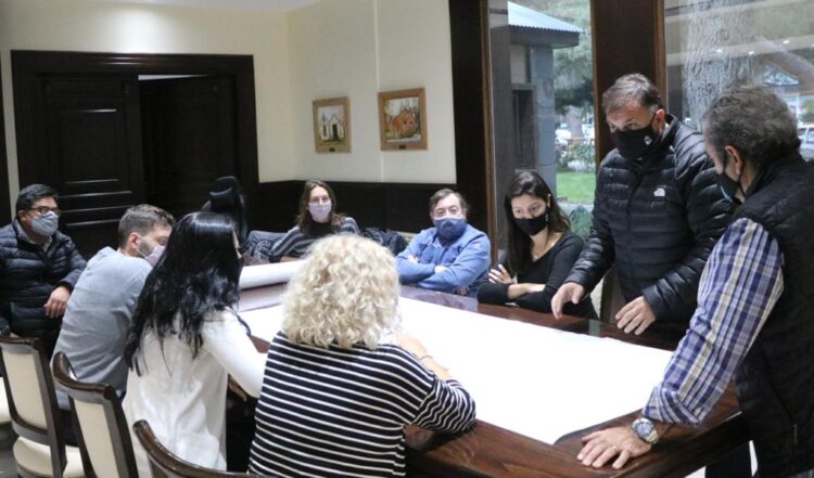 BELLONI RECIBIÓ A AUTORIDADES DEL ENOHSA Y SERVICIOS PÚBLICOS