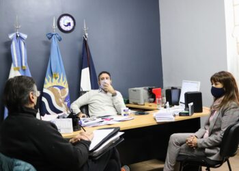 BUSCAN REDUCIR LA PRESIÓN FISCAL SOBRE COMERCIOS
