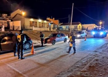 Se refuerzan los operativos de seguridad en Santa Cruz tras el nuevo DNU