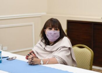 Velázquez: “Construir el derecho a la educación, respetando el derecho a la vida”