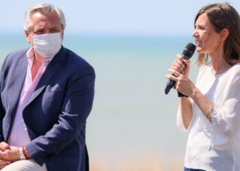 1.300.000 DE BENEFICIARIOS DE LA AUH PERCIBIRÁN UN PLUS DE MÁS DE 7000 PESOS