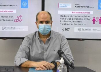 Flores: “Mañana llegaran 14.400 dosis de la vacuna Astrazeneca a Santa Cruz”