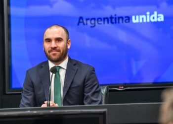 Guzmán anuncia un pago parcial al Club de París para evitar el default