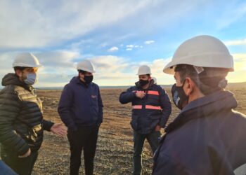 Recorren obra del Interconectado para la zona noroeste de Santa Cruz