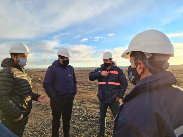 Recorren obra del Interconectado para la zona noroeste de Santa Cruz