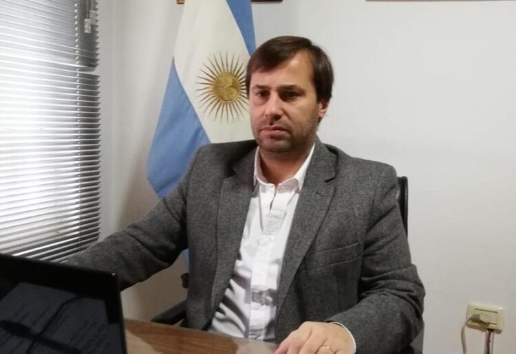 Daniel Roquel “EXIGIMOS EXPLICACIONES AL GOBIERNO DE ALICIA KIRCHNER RESPECTO LA AGRESIÓN SUFRIDA POR UN ENFERMERO DE NUESTRA CIUDAD”