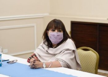 Velázquez: “La educación debe ser una de las políticas públicas más importantes”