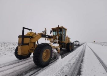 Vialidad Provincial concreta distintas acciones en las localidades de Santa Cruz