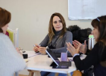 RICCI:  «Todas las escuelas tienen que estar abiertas.»