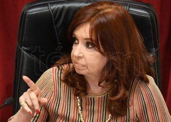 Cristina Kirchner cuestionó la tapa de un diario y su «desinformación y confusión»