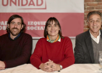 El Frente de Izquierda Unidad presentó candidaturas en todo el país