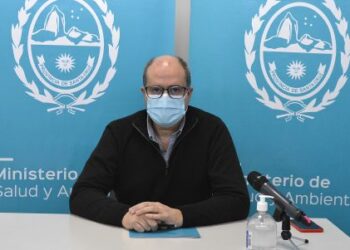 Flores: “Santa Cruz es la primera provincia que vacuna a los trabajadores y trabajadoras rurales”