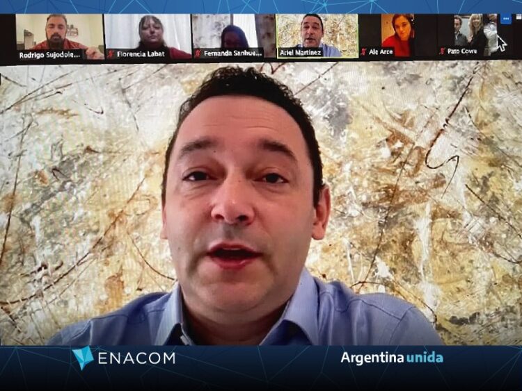 Nueva capacitación a locutores y locutoras de Santa Cruz