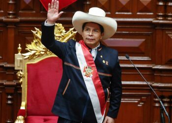 PERÙ: Castillo asumió y prometió un “cambio responsable”