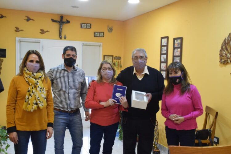 ROXANA REYES CUESTIONÓ A ALICIA Y PIDIÓ OBRAS PARA CALETA