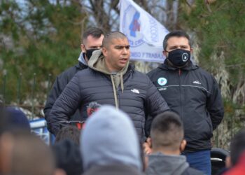 Petroleros le para a SINOPEC: “La provincia está siendo cómplice para dejar más de 250 trabajadores en la calle”