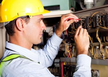 Comienza el Curso Básico de Electricidad Domiciliaria en la Universidad Popular de San José de la Dormida